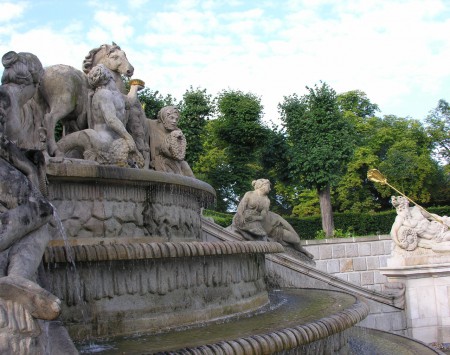 zamek-dobris-heliova-fontana